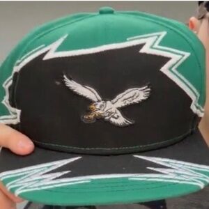 Mens New Era Kelly Green and Black Size 8 Philadelphia Eagles hat